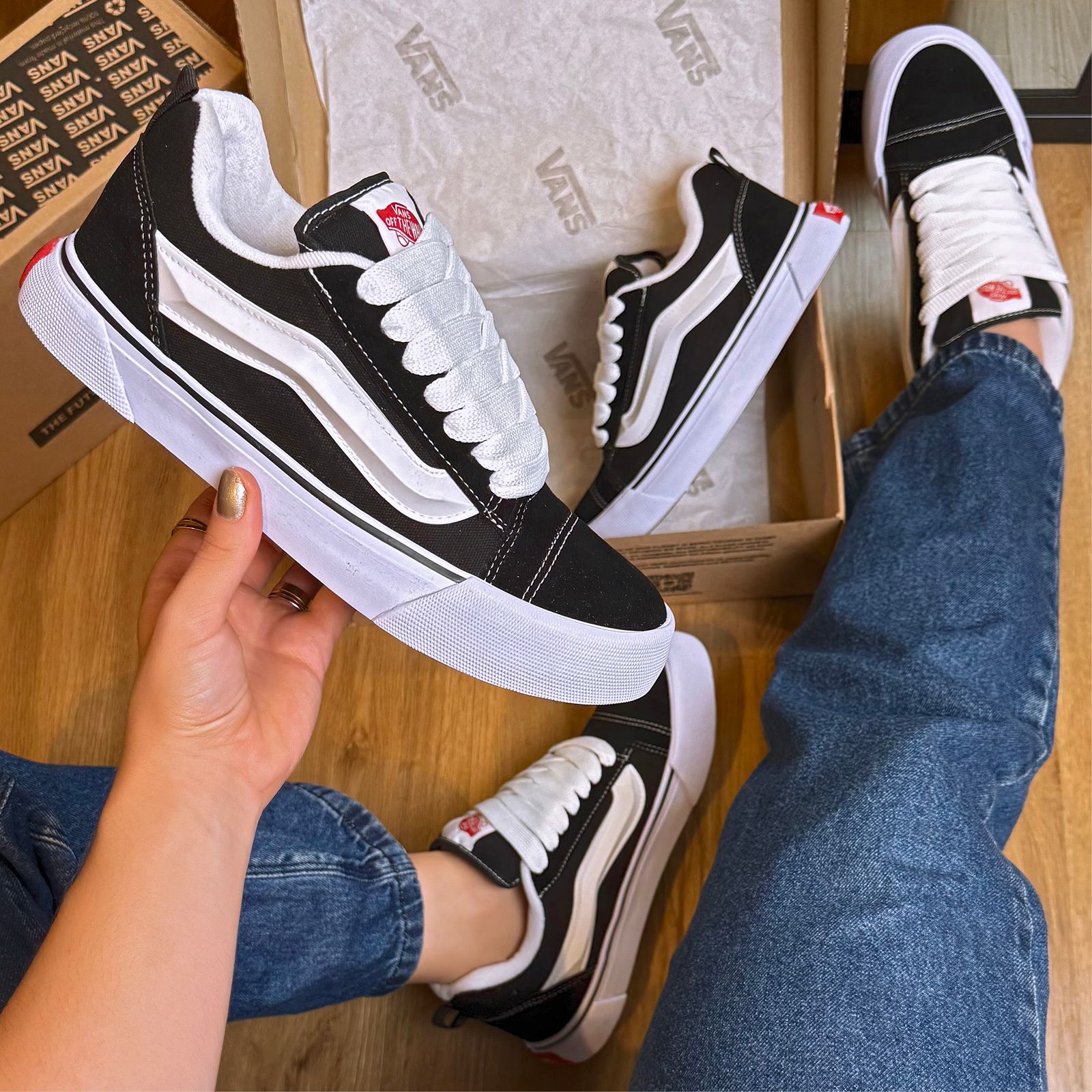 VANS KNU SKOOL